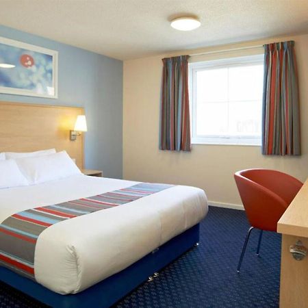 Travelodge Newbury Tot Hill Highclere Zewnętrze zdjęcie