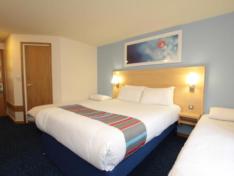 Travelodge Newbury Tot Hill Highclere Zewnętrze zdjęcie